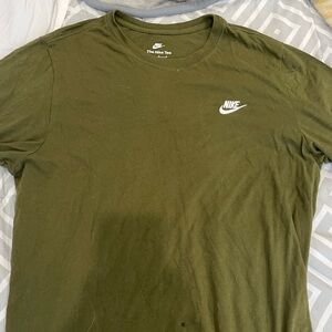 Nike Tee Army Green